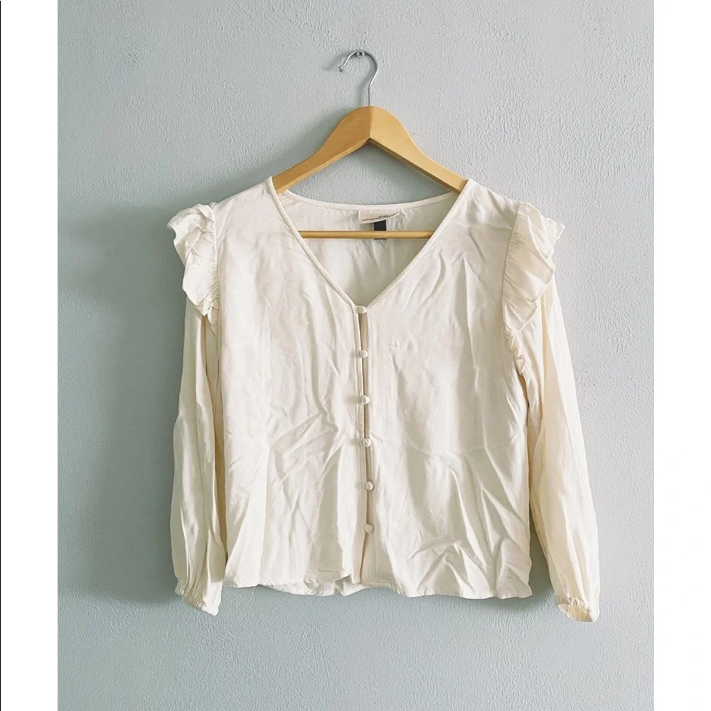 Ivory Shoulder Ruffle Blouse - Picture 4 of 6
